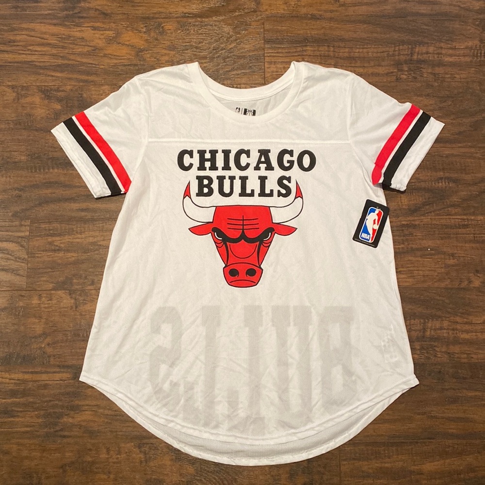 NWT Chicago Bulls VND Style Shirt